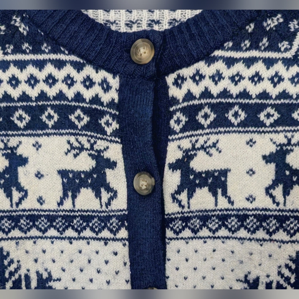 Old Navy Fair Isle Reindeer Cardigan Sweater L - Picture 2 of 6